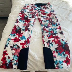 Obermeyer Women’s Malta Ski Pants Snow/Fire Floral Size 6 Long